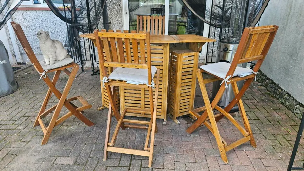 Wooden Bar Set - Image 3
