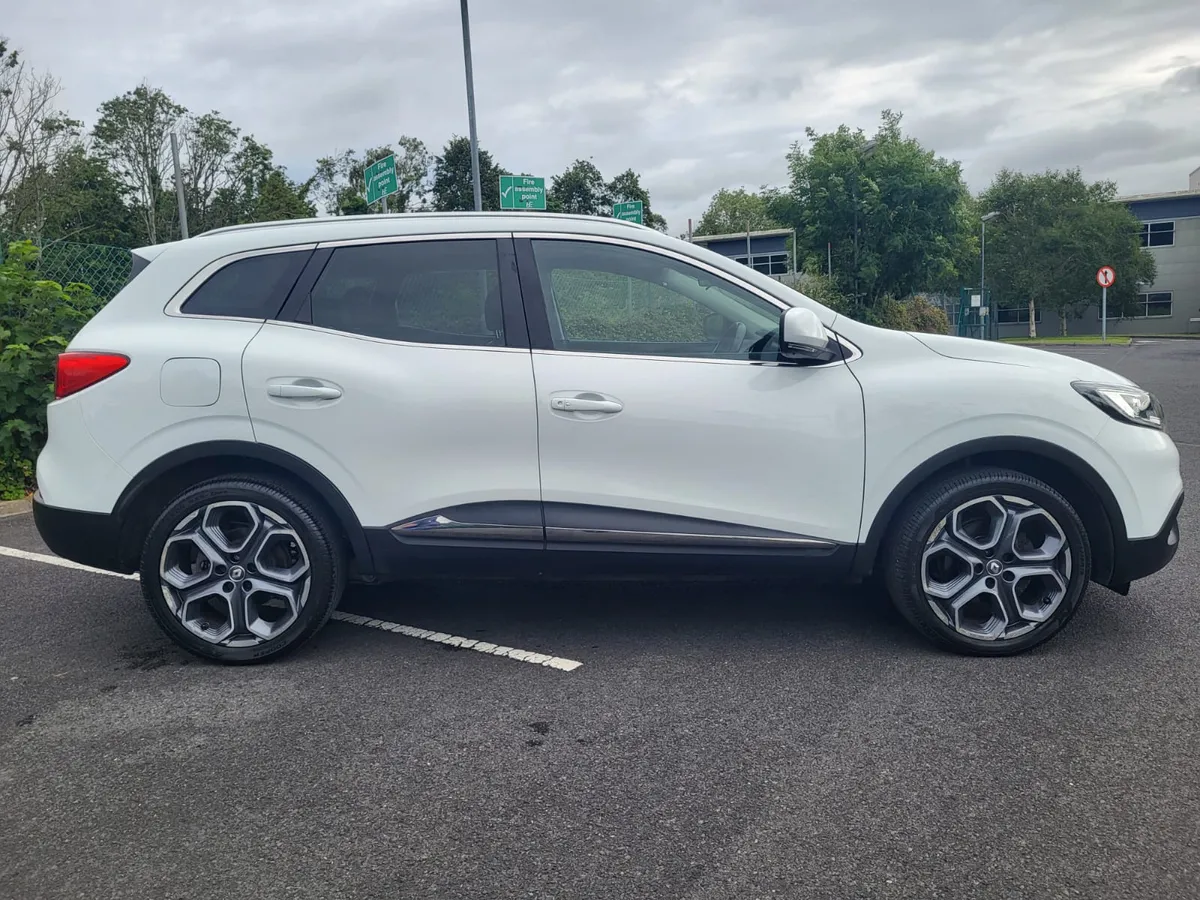 2017 RENAULT KADJAR 1.2 DYNAMIQUE S NAV LOW MILES - Image 4