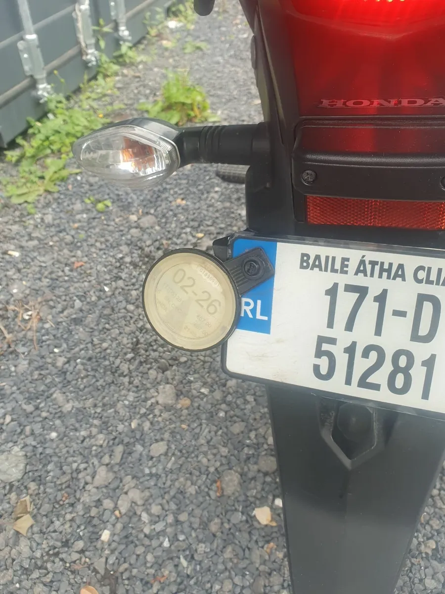 Honda cb125 f 2017 - Image 2