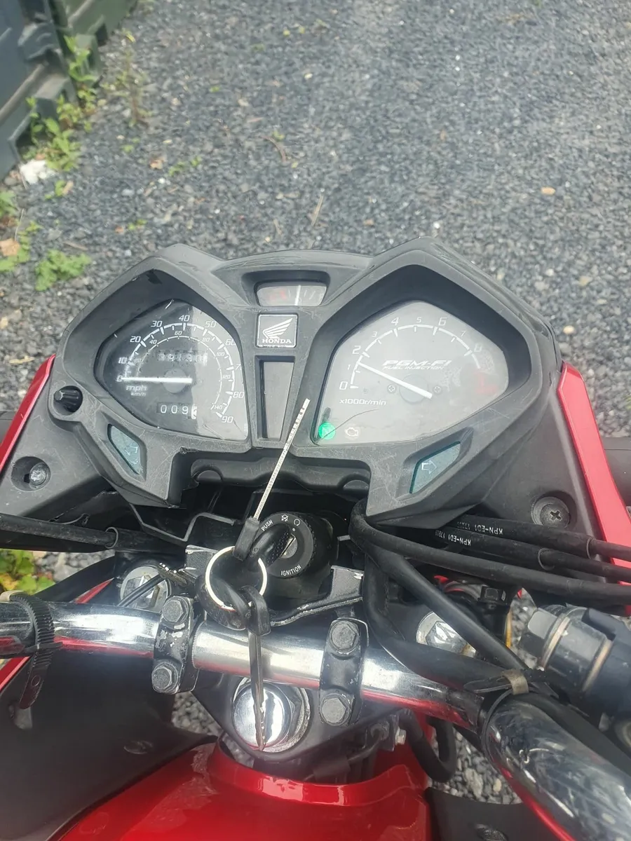 Honda cb125 f 2017 - Image 4
