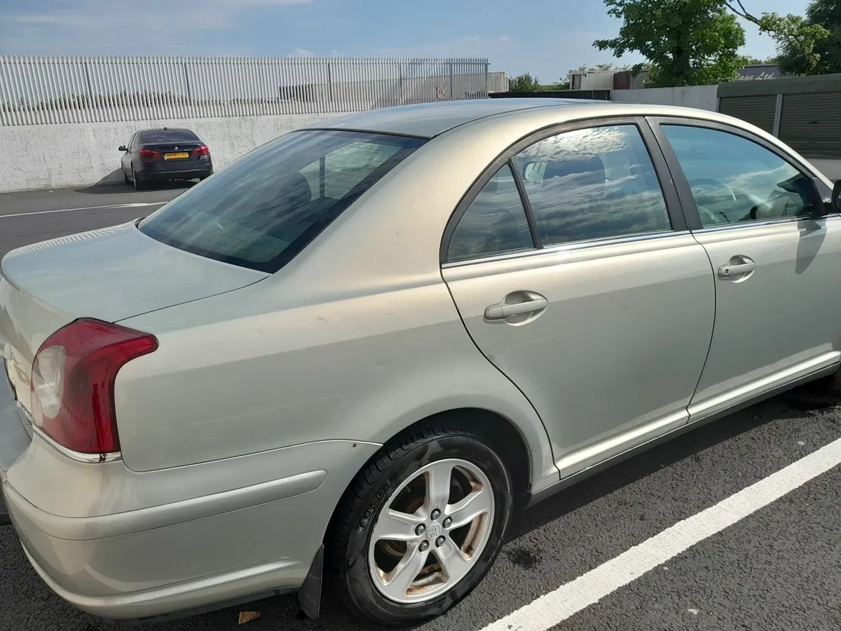 Toyota Avensis 2009 - Image 4