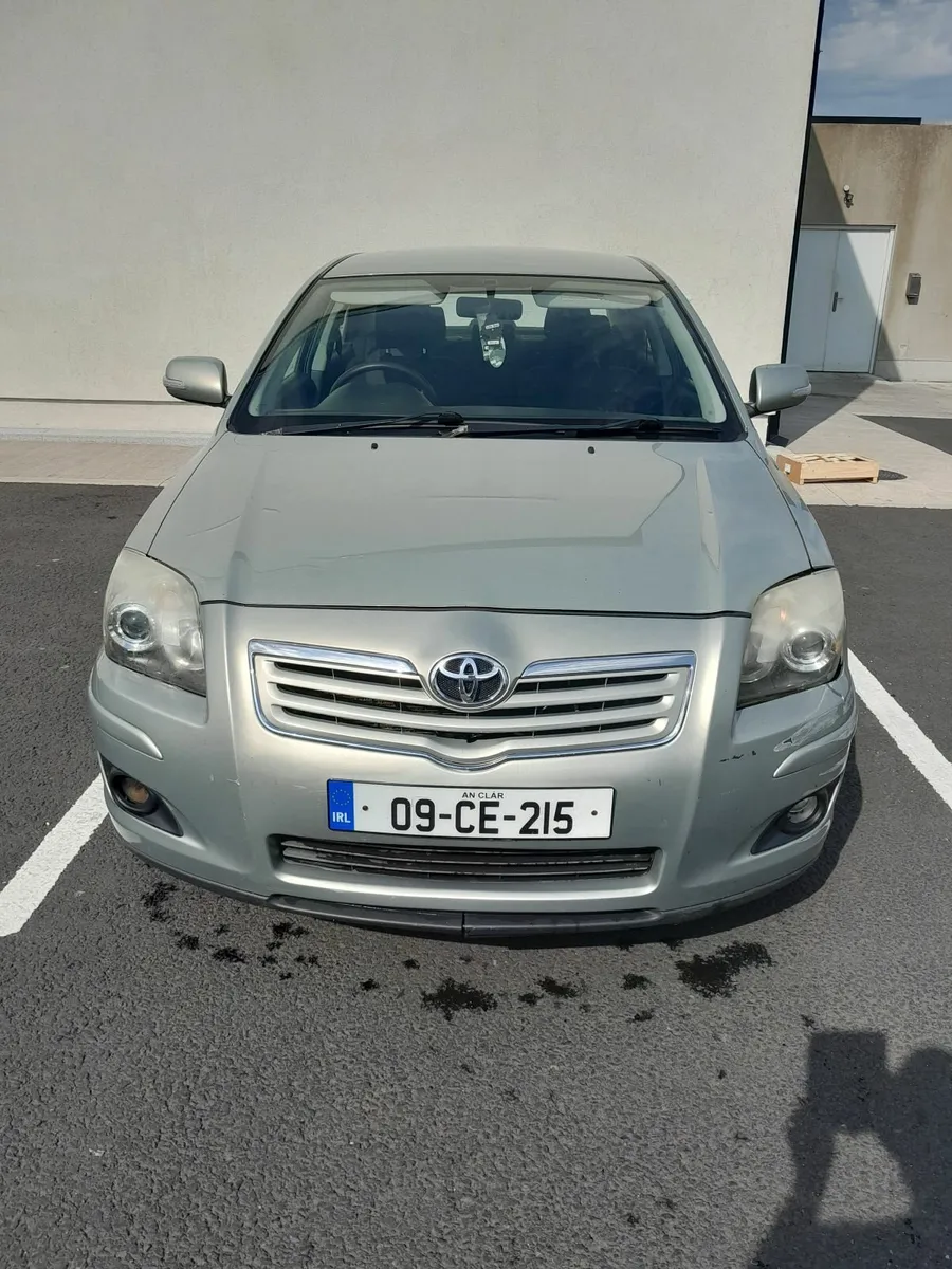 Toyota Avensis 2009 - Image 2