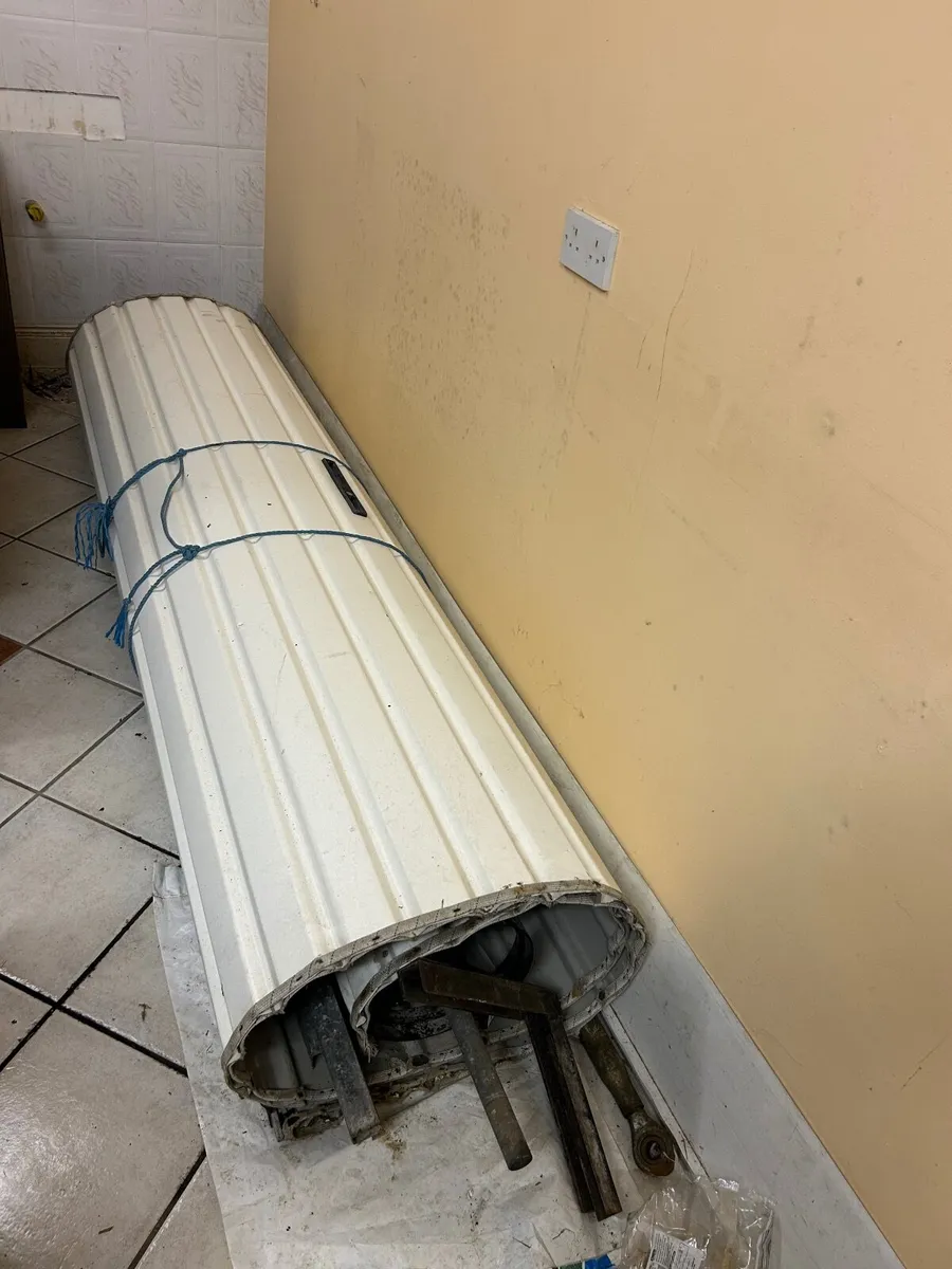7ft 9 inch Roller Door - Image 1