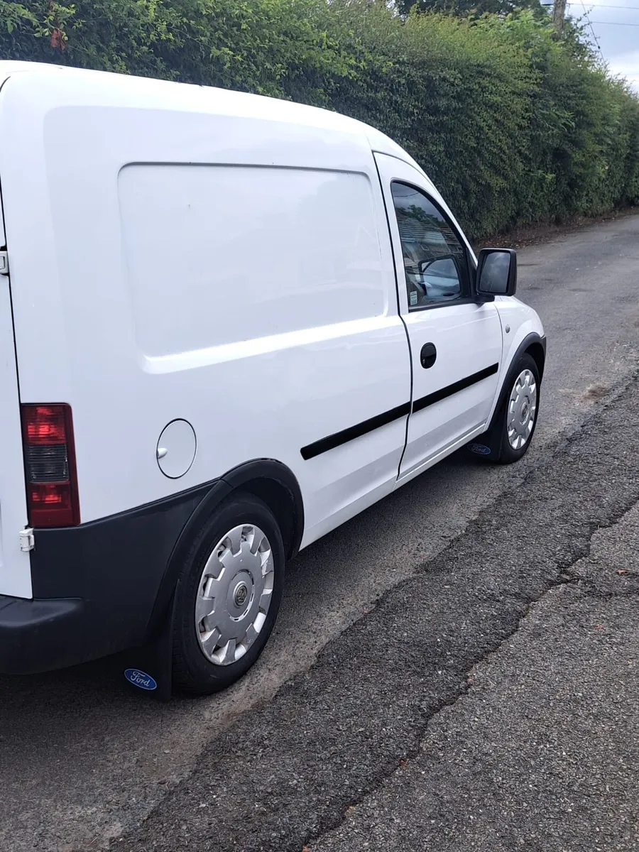 Van - Image 2