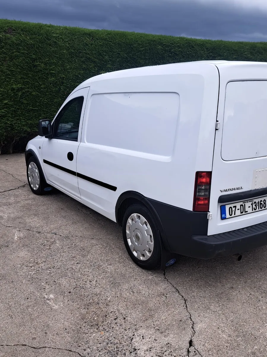 Van - Image 4