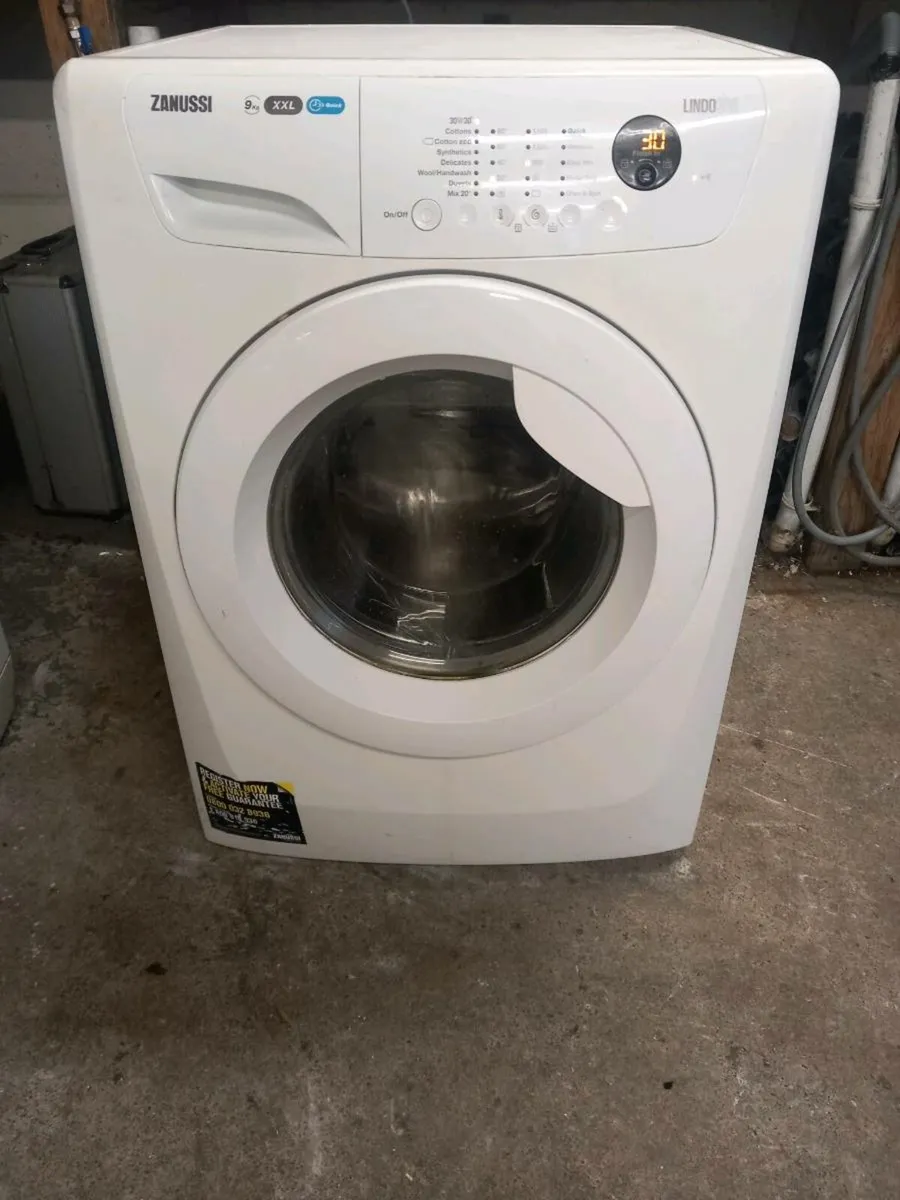 Zanussi 9kg washing machine 1400 spin - Image 1