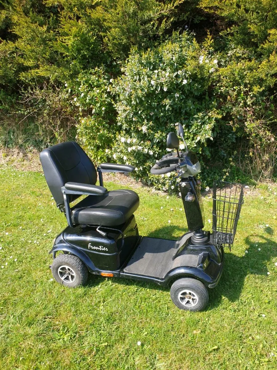 MOBILITY SCOOTER - Image 1