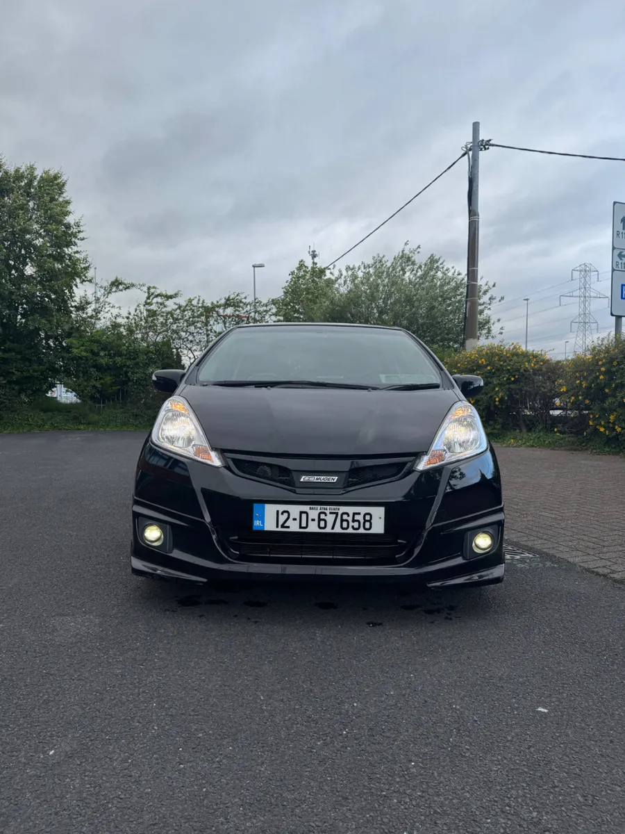 Honda Fit 1.3 Hybrid Automatic - Image 3