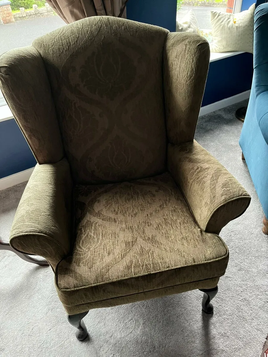 2 queen anne chairs - Image 1