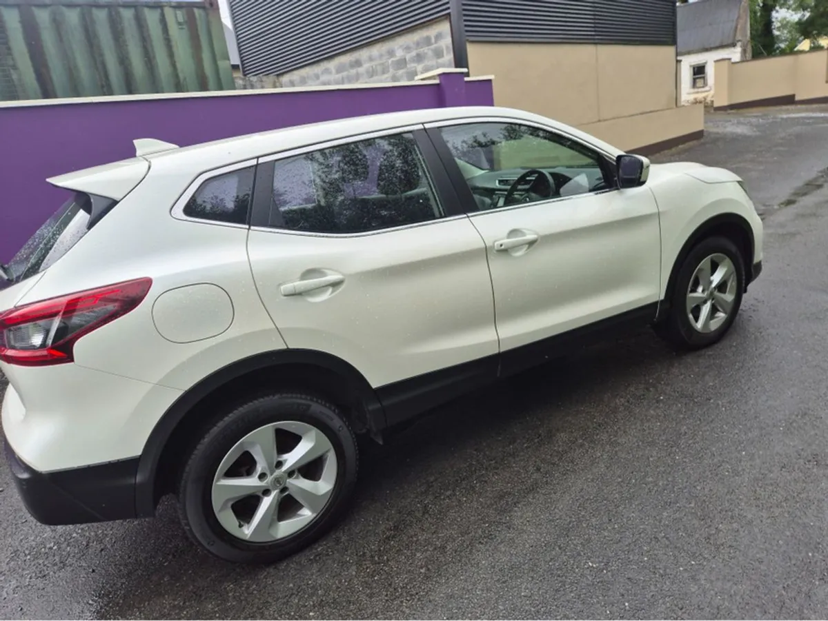 Nissan QASHQAI Acenta Premium DC - Image 2