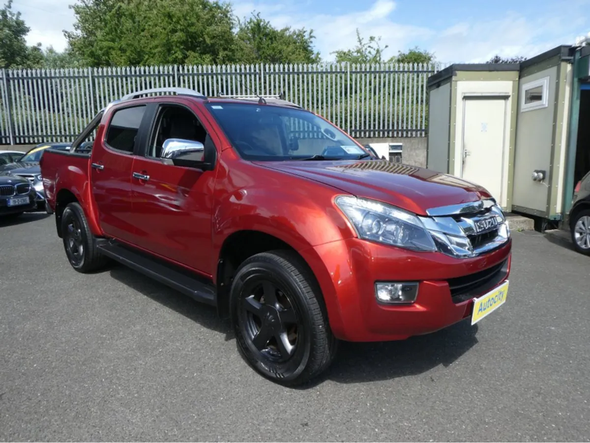 Isuzu D-Max 14mya 4DR Auto - Image 1