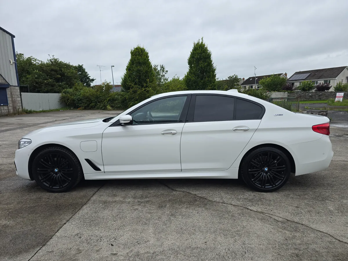 BMW 5-Series 2018 M Sport - Image 4