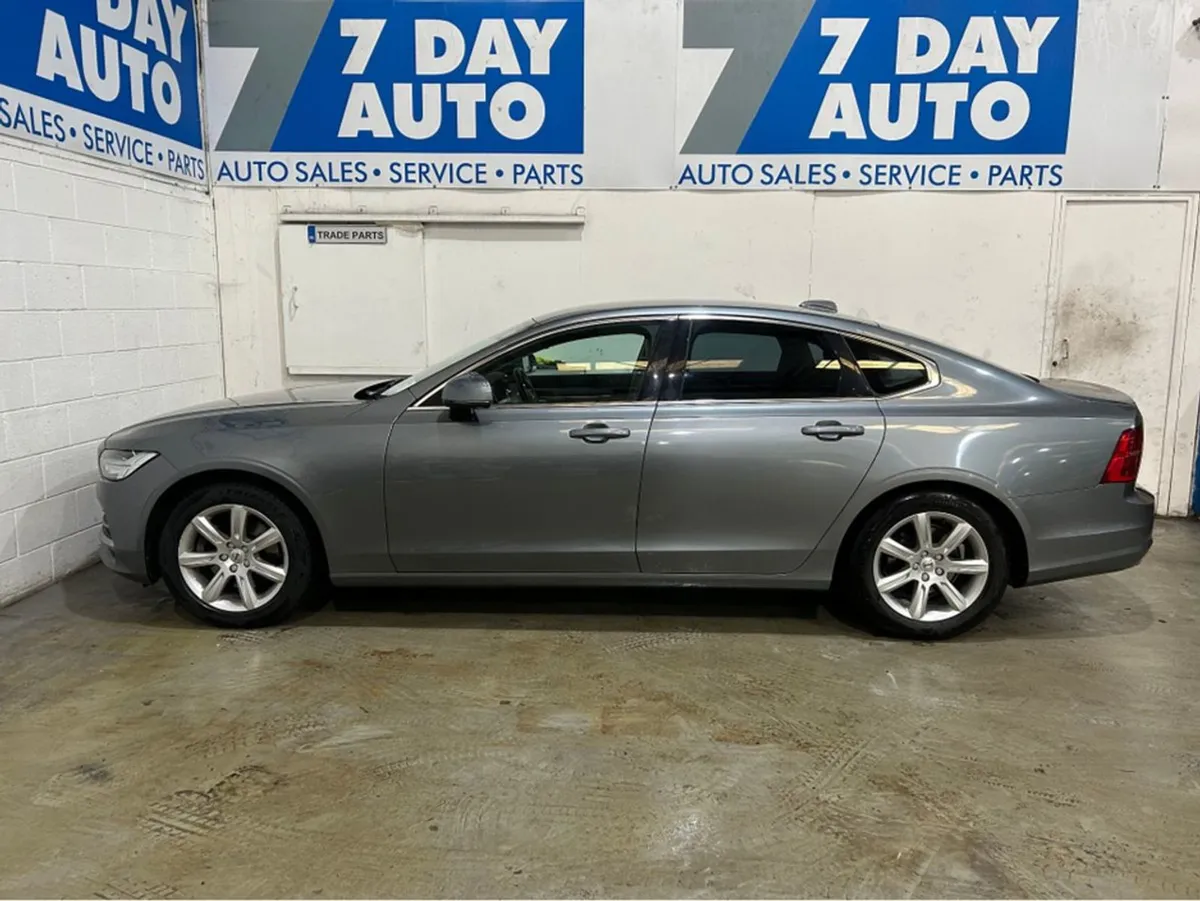 Volvo S90 D4 Momentum GT 4DR Auto - Image 4
