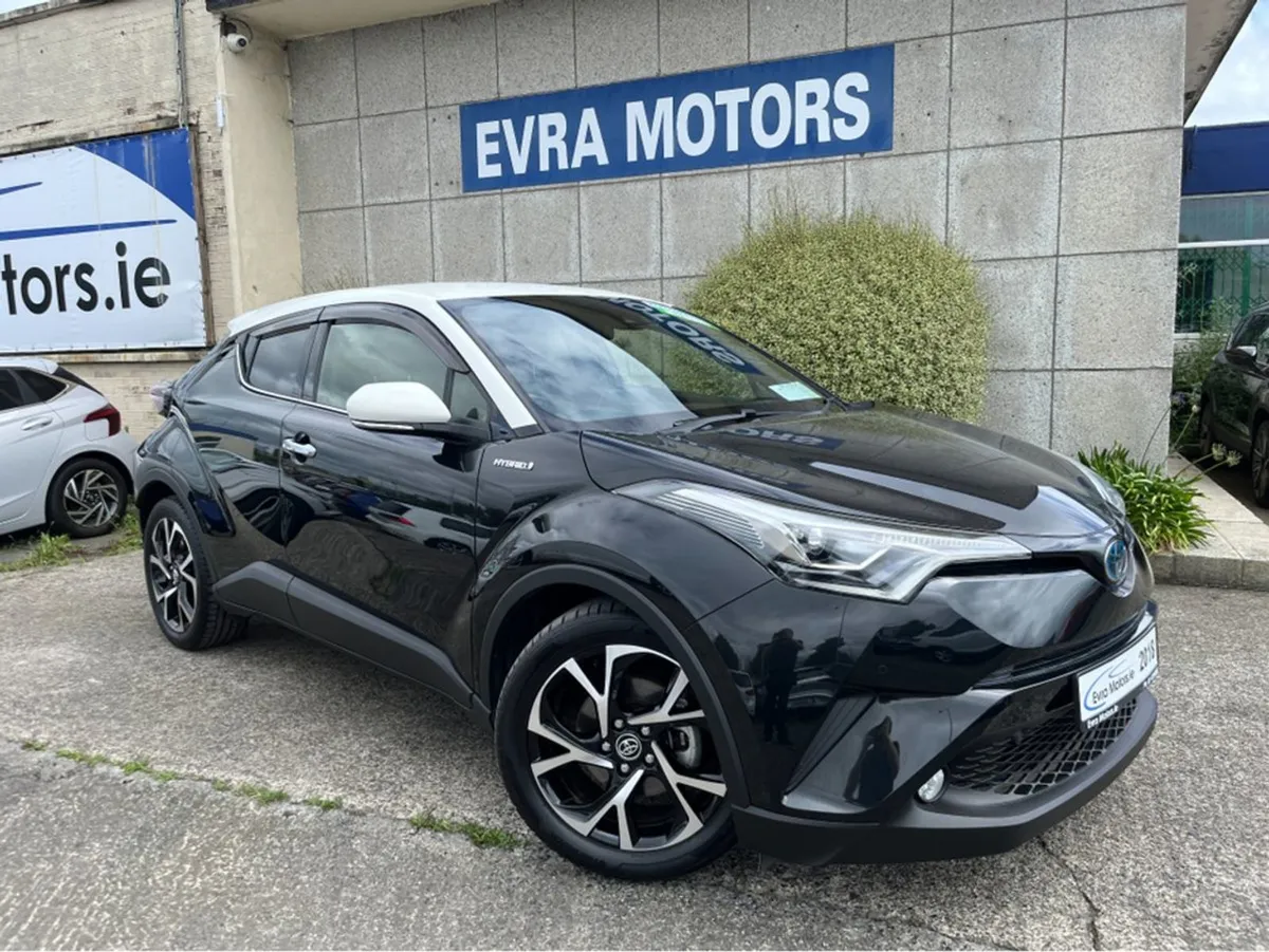 Toyota C-HR SOL Automatic Hybrid 1.8 Petrol //hig - Image 1