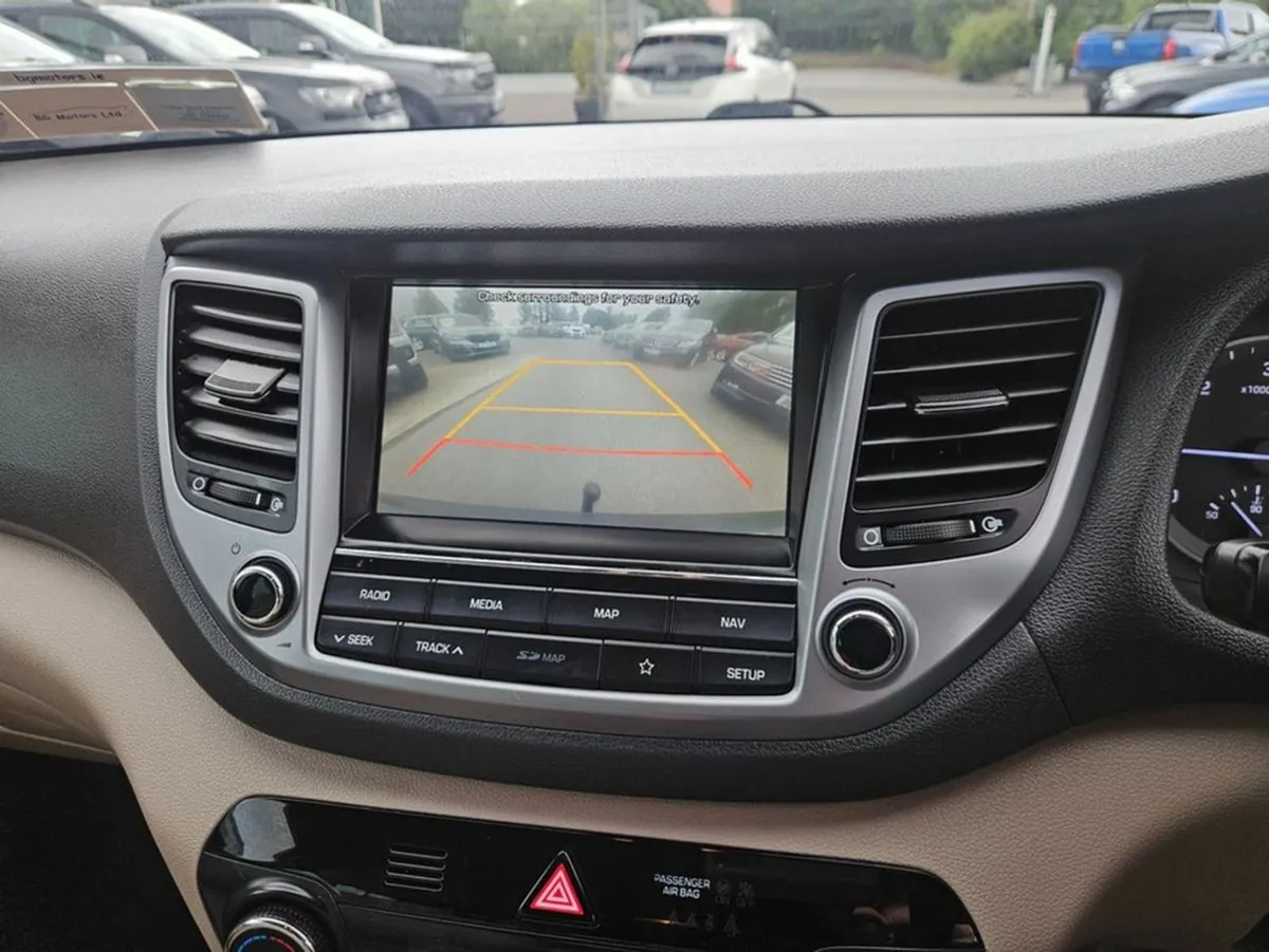 Hyundai Tucson 1.7 D Premium Plus - Image 4