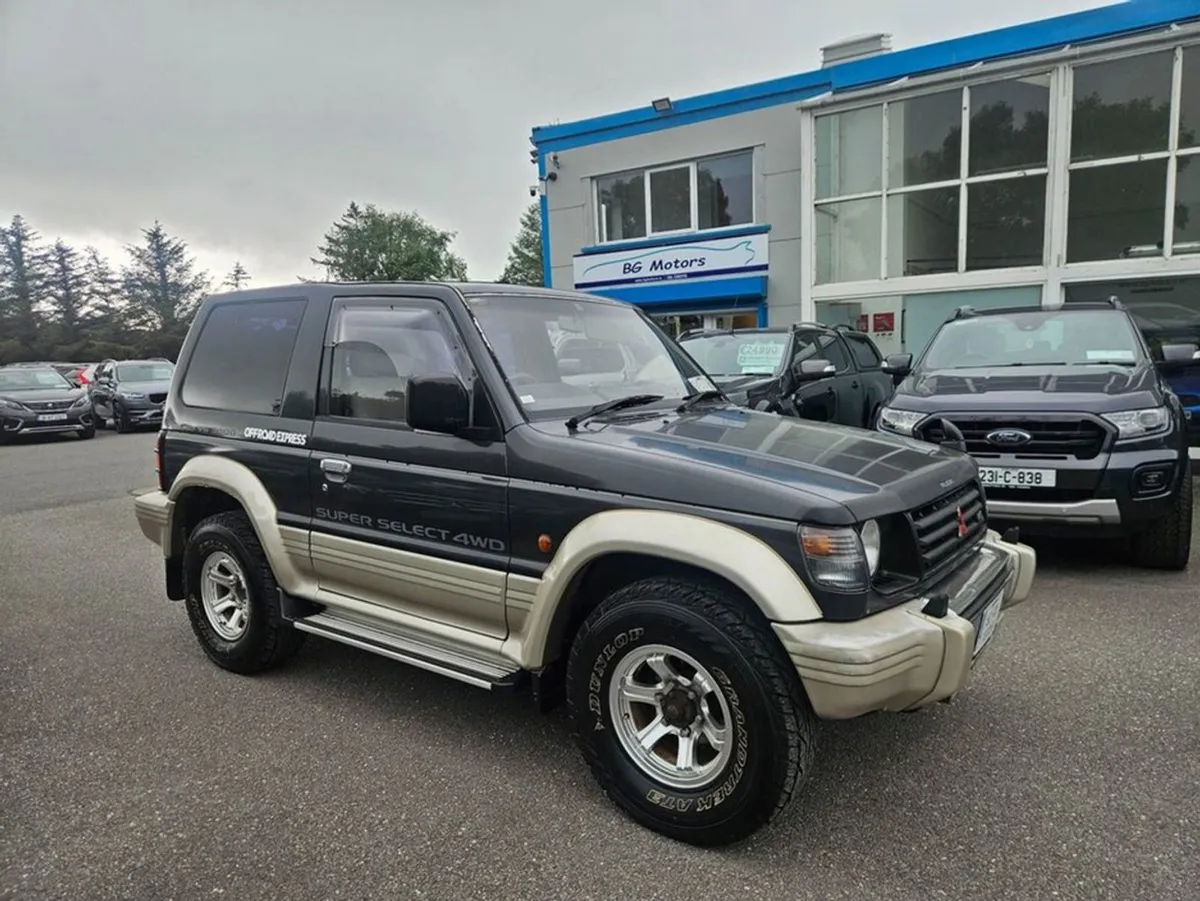 Mitsubishi Pajero 2DR Auto - Image 1