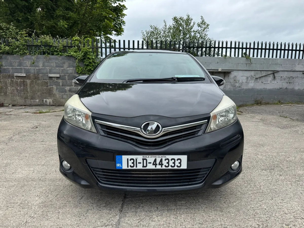 Toyota Vitz 2013. New NCT. Auto 1 L. Low Mileage - Image 2