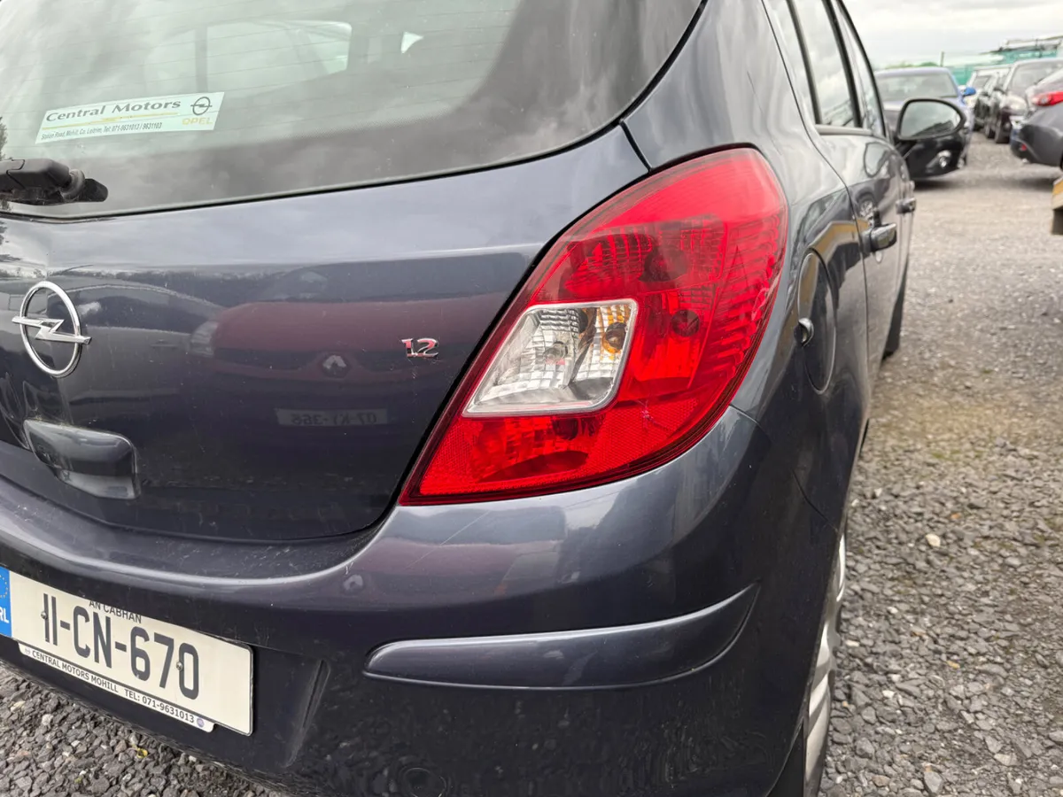 Opel Corsa SC 1.2L 16V 5DR - Image 3