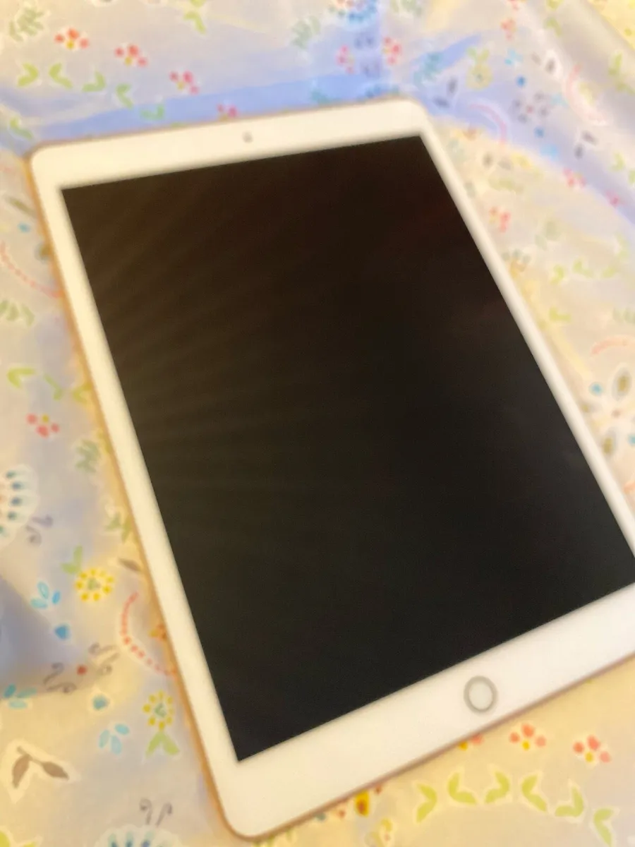 iPad 8th Gen 32GB - Image 3
