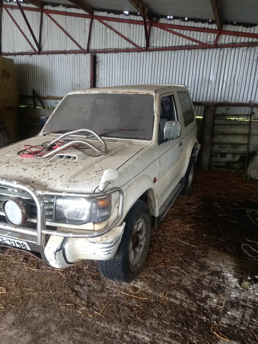 Mitsubishi Pajero 1994 - Image 2