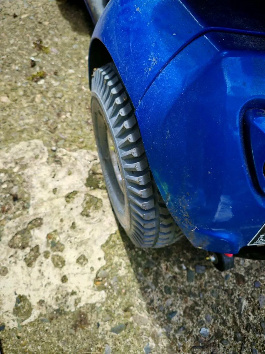 Mobility scooter - Image 1