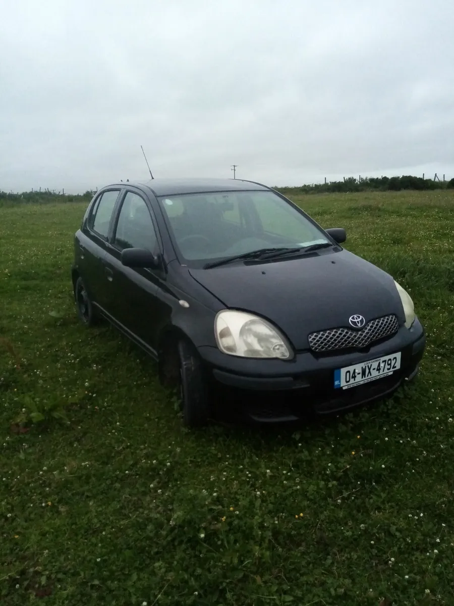Toyota Yaris 2004 - Image 1