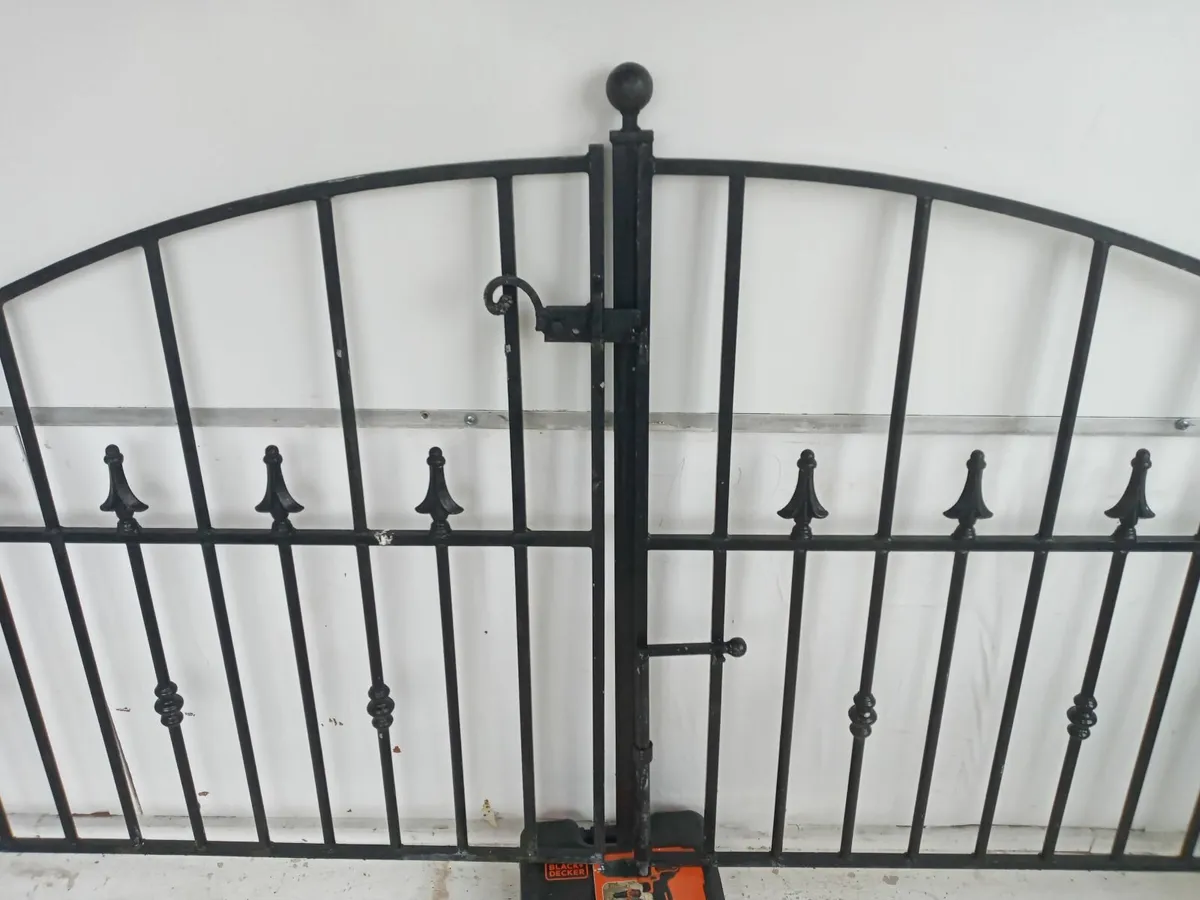 Delivery - Set of Galvanised Gates - Image 4