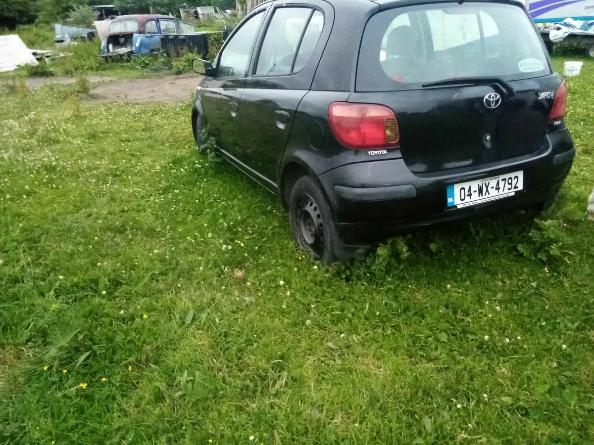 Toyota Yaris 2004 - Image 4