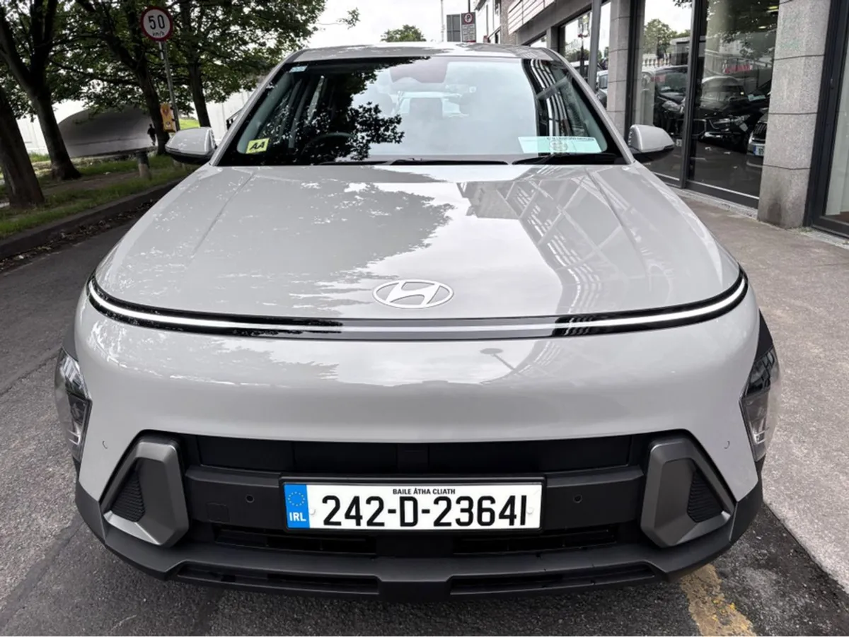 Hyundai Kona Signature Hybrid 5DR Auto - Image 3