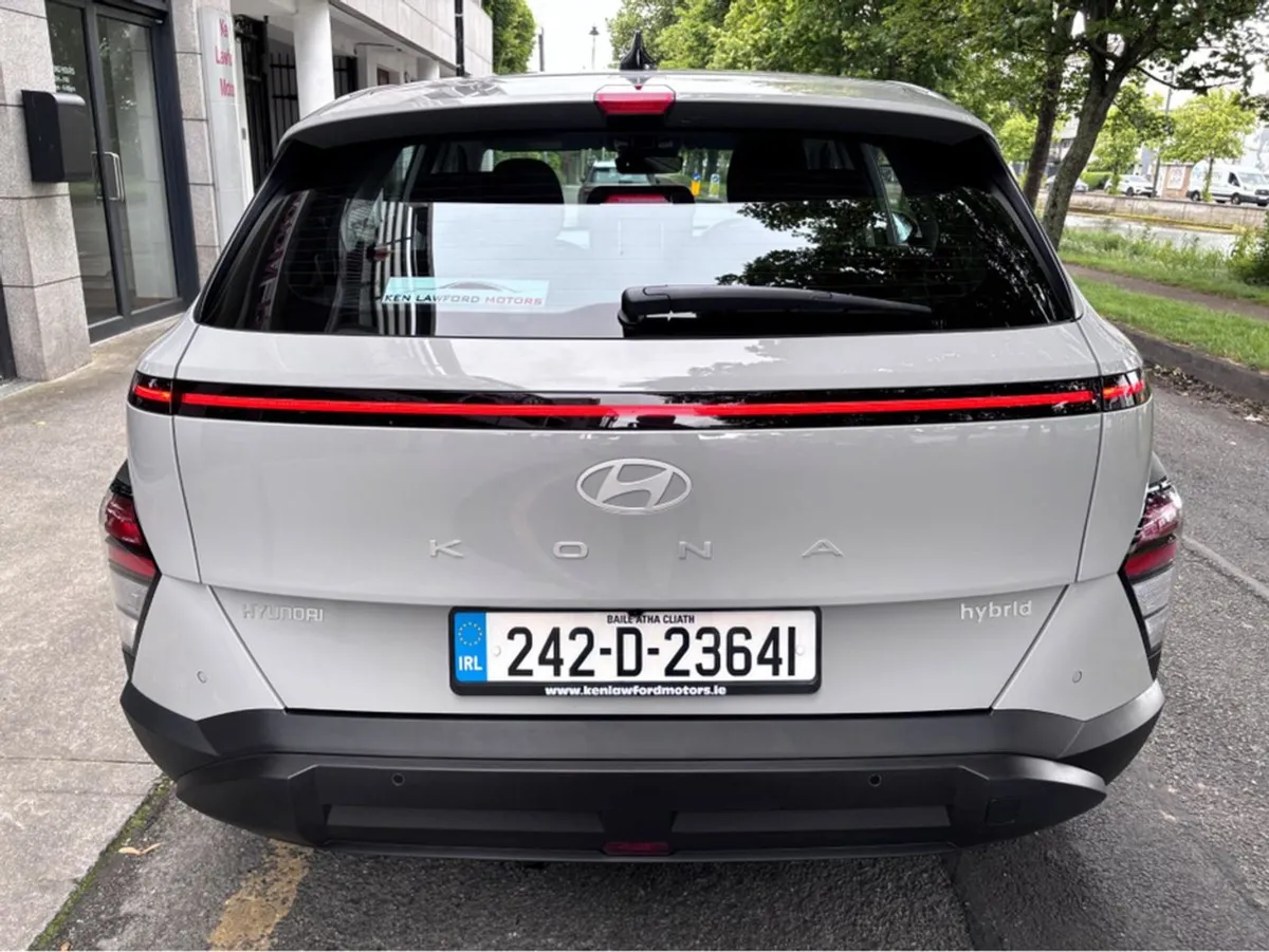 Hyundai Kona Signature Hybrid 5DR Auto - Image 4