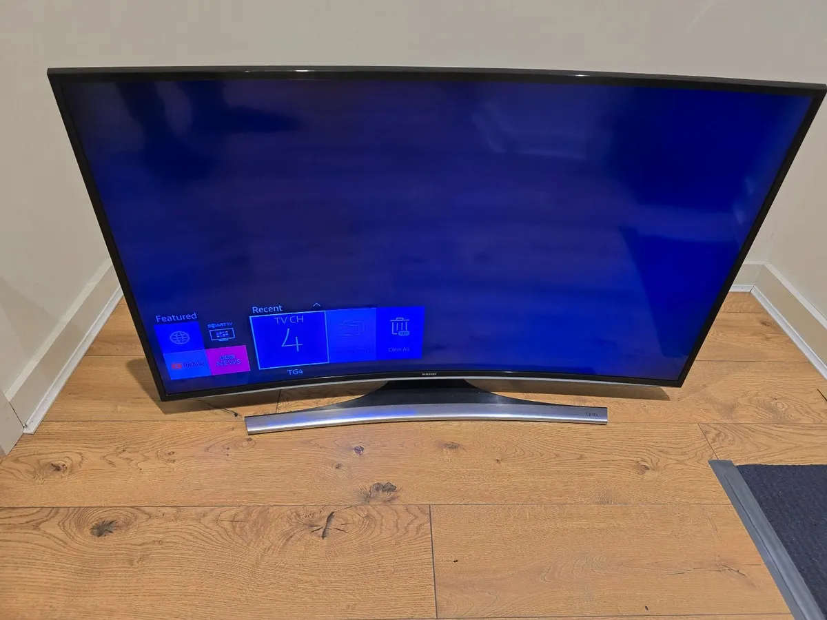 Samsung LED TV 4K 48" Curved - Image 4