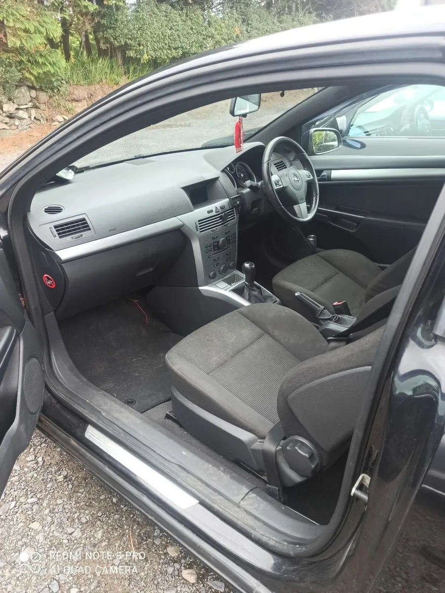 Opel Astra 2008 - Image 1