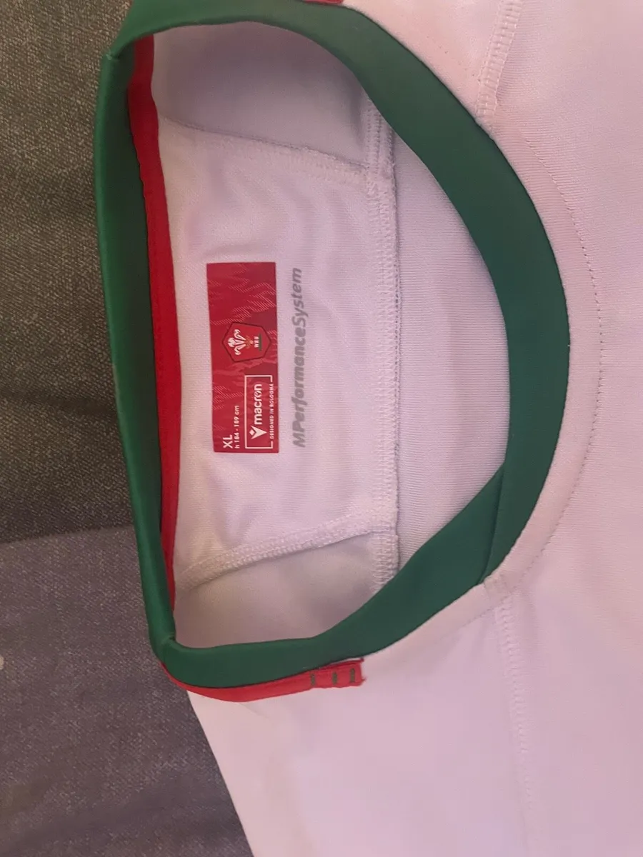 Welsh rugby jersey - Image 3