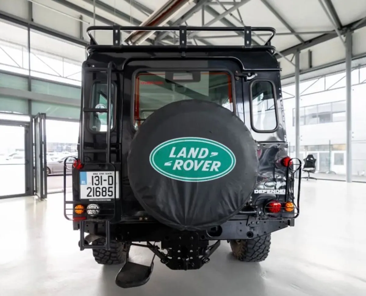 Land Rover Defender 110 2.2TDCi Puma Black - Image 3