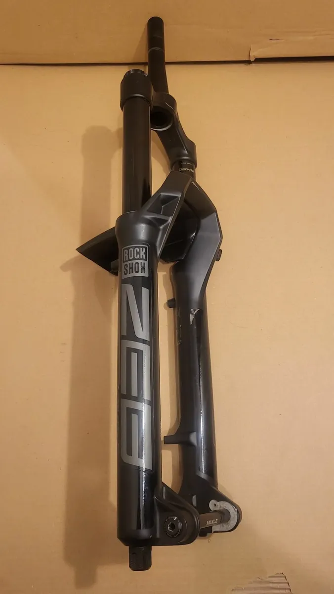 RockShox Zeb Select Plus - 170mm - 29" - Image 1