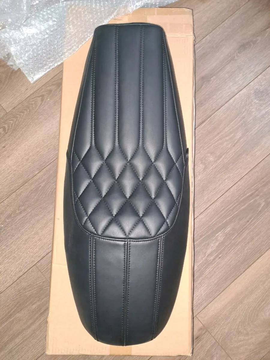 Triumph Speed Twin 1200 Motone saddle - Image 2