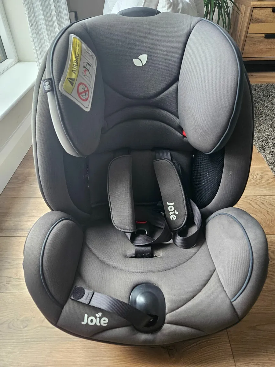 Car seat - Image 1