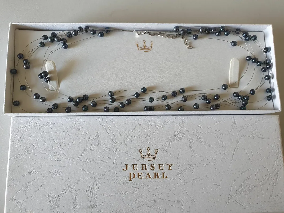 Jersey pearl  floating pearl necklace - Image 1
