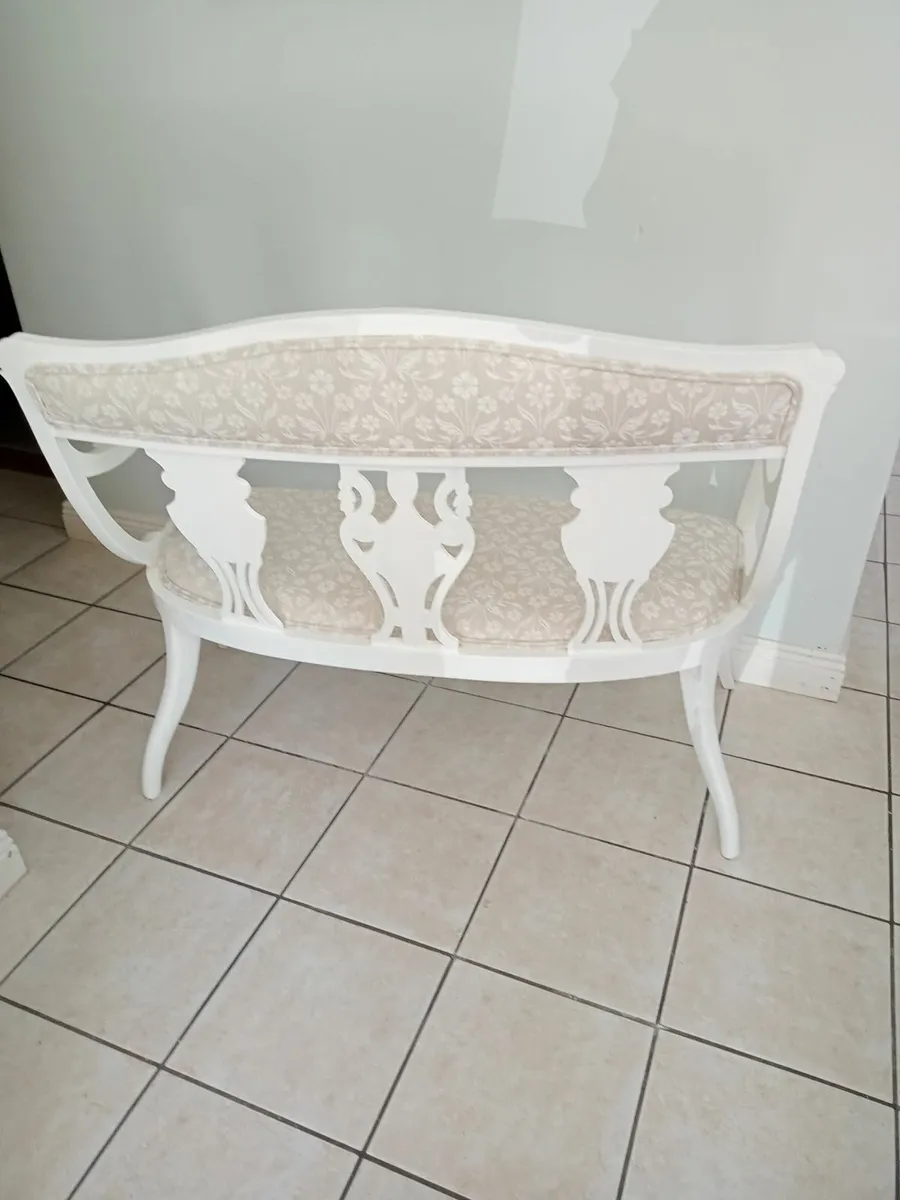 French Style Seat - Image 4