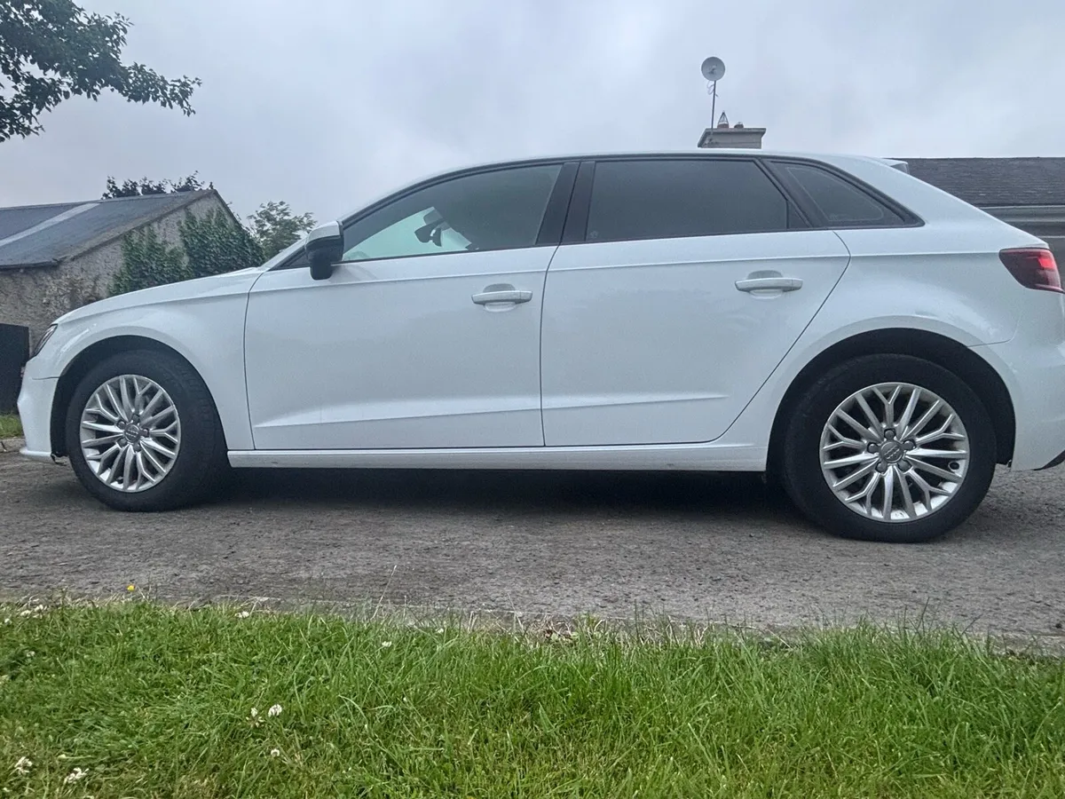 Audi A3 (Manual) - Image 4