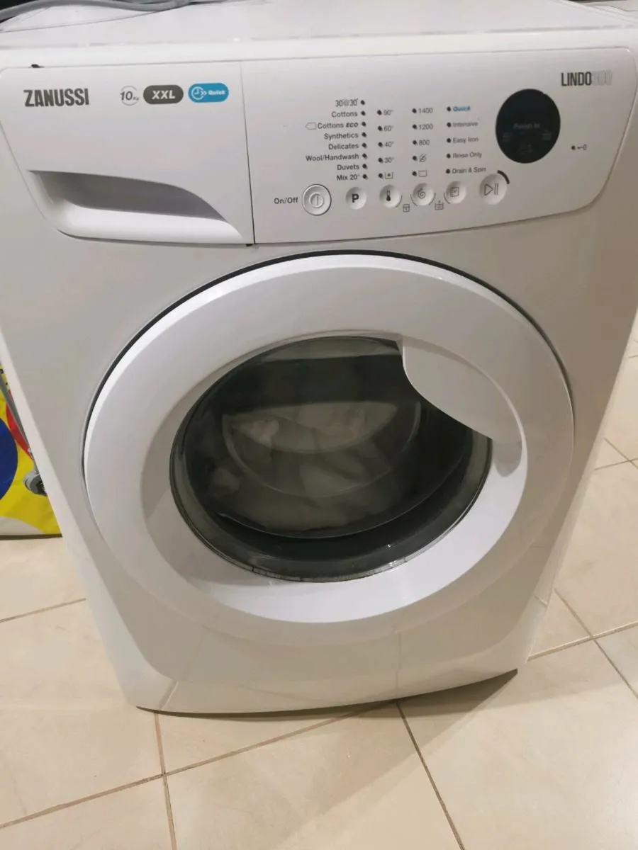 Washing machine - Image 1
