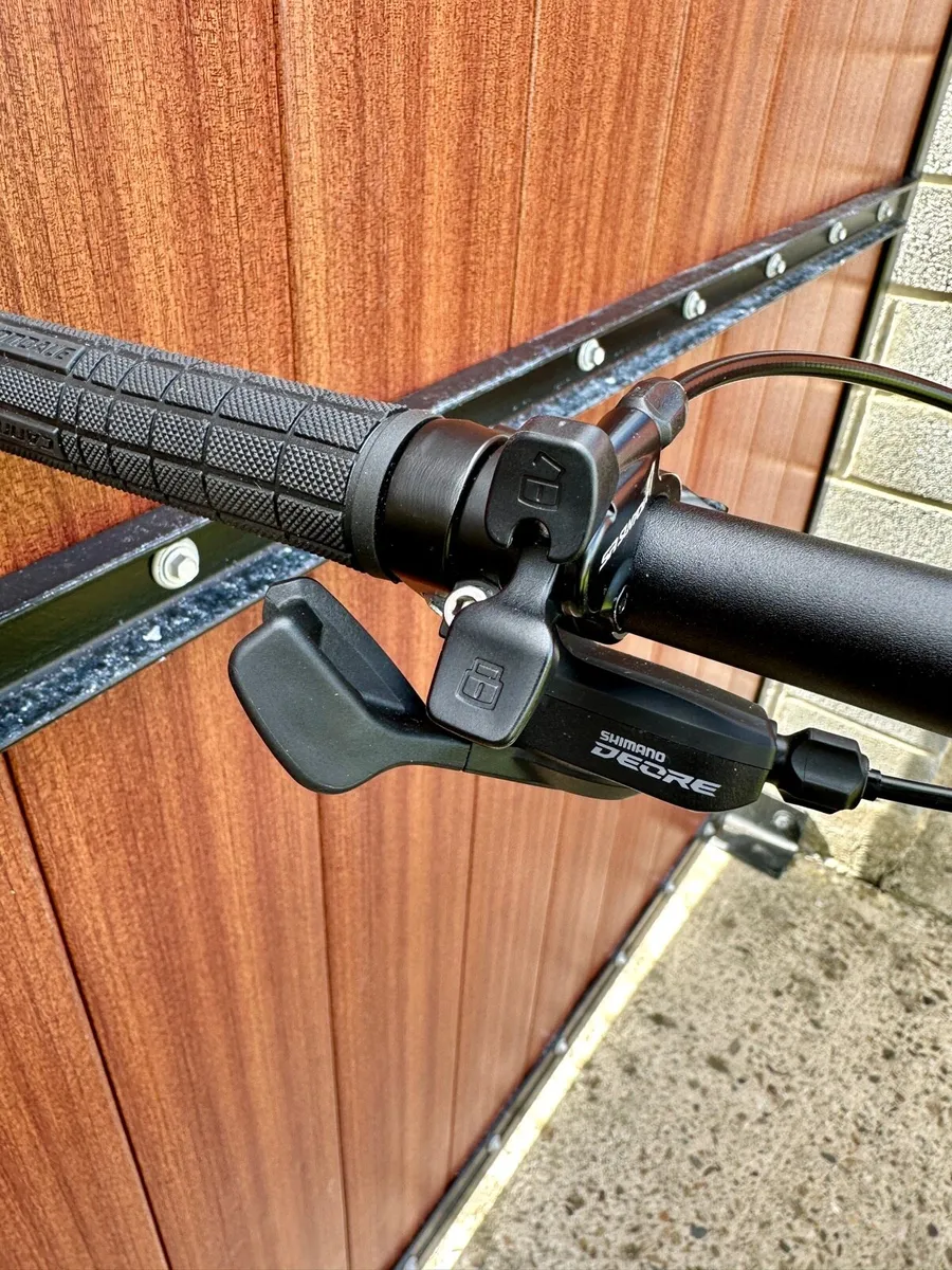 Cannondale SL4 Trail Mountain Bike - Image 2