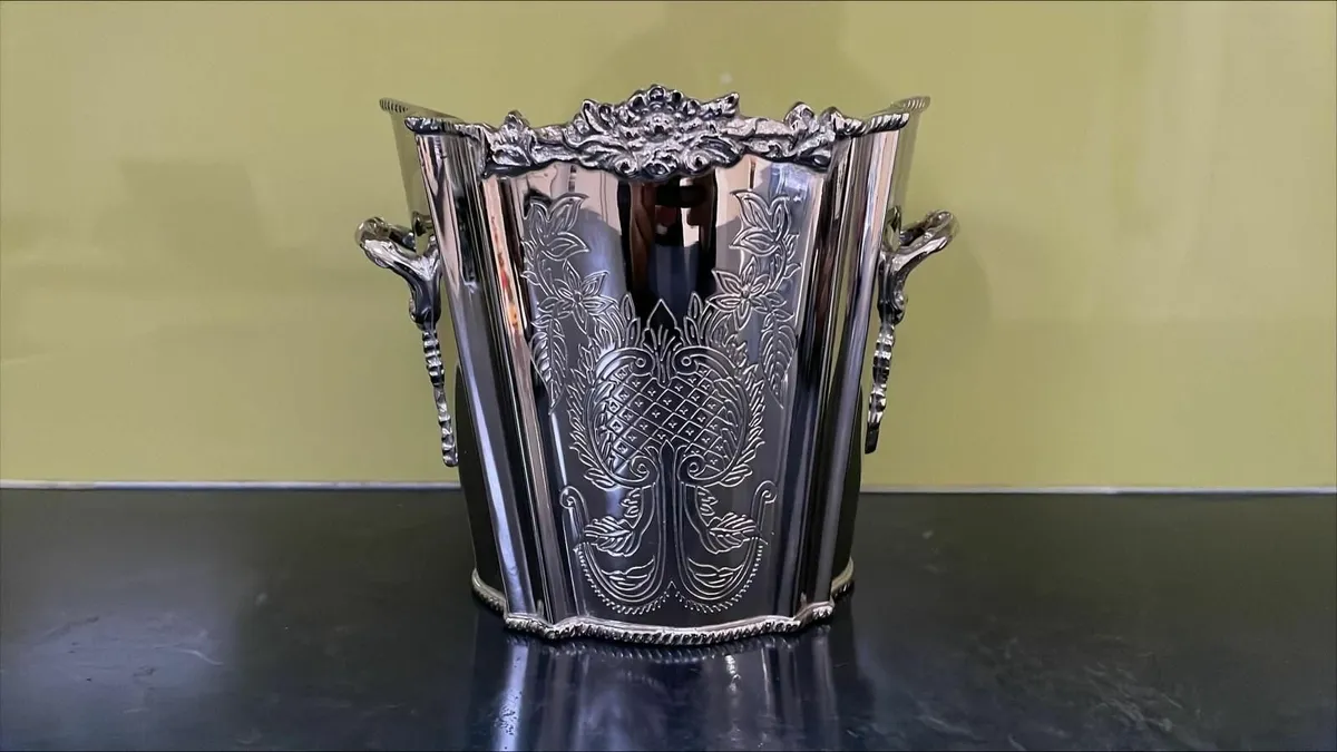Ornate ice Bucket - Newbridgesilverware - Image 1