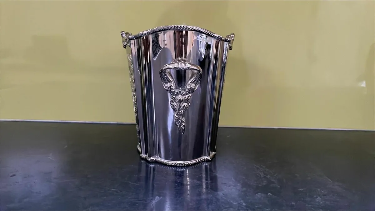 Ornate ice Bucket - Newbridgesilverware - Image 2