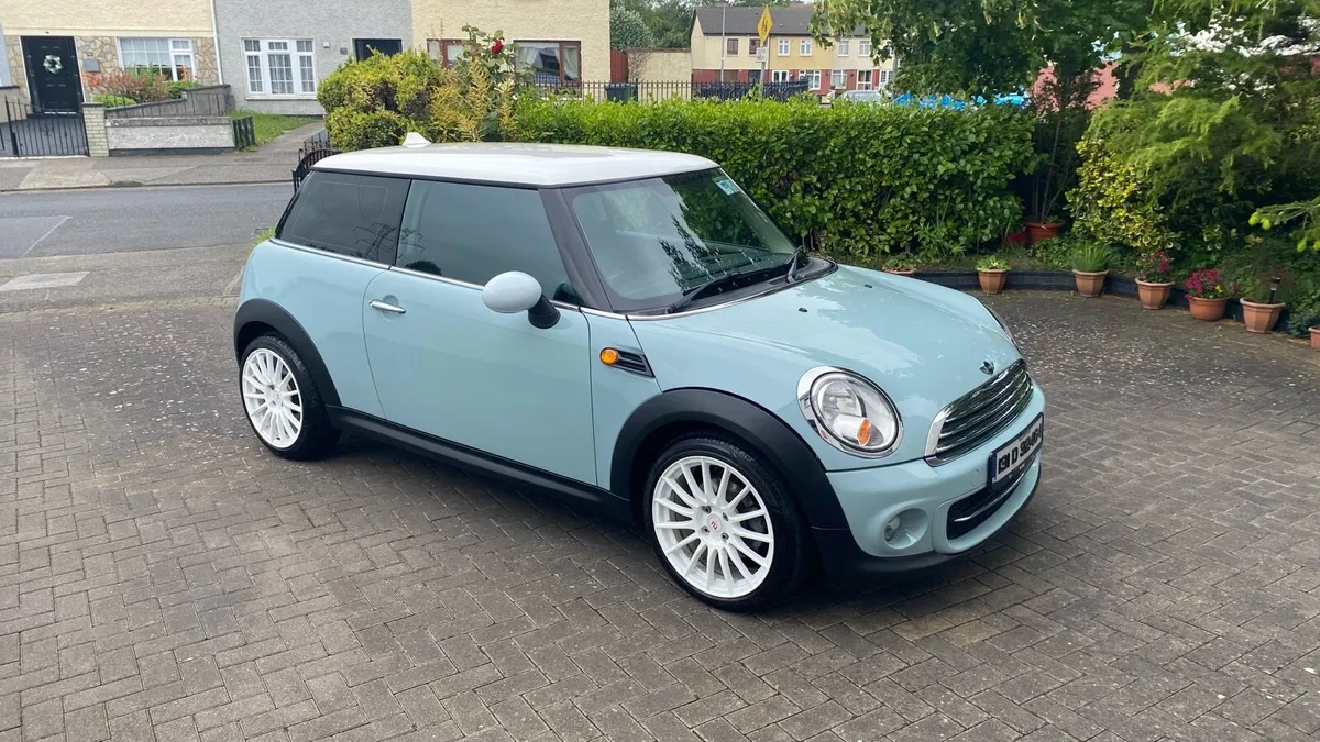 2013 MINI Cooper D - Image 1