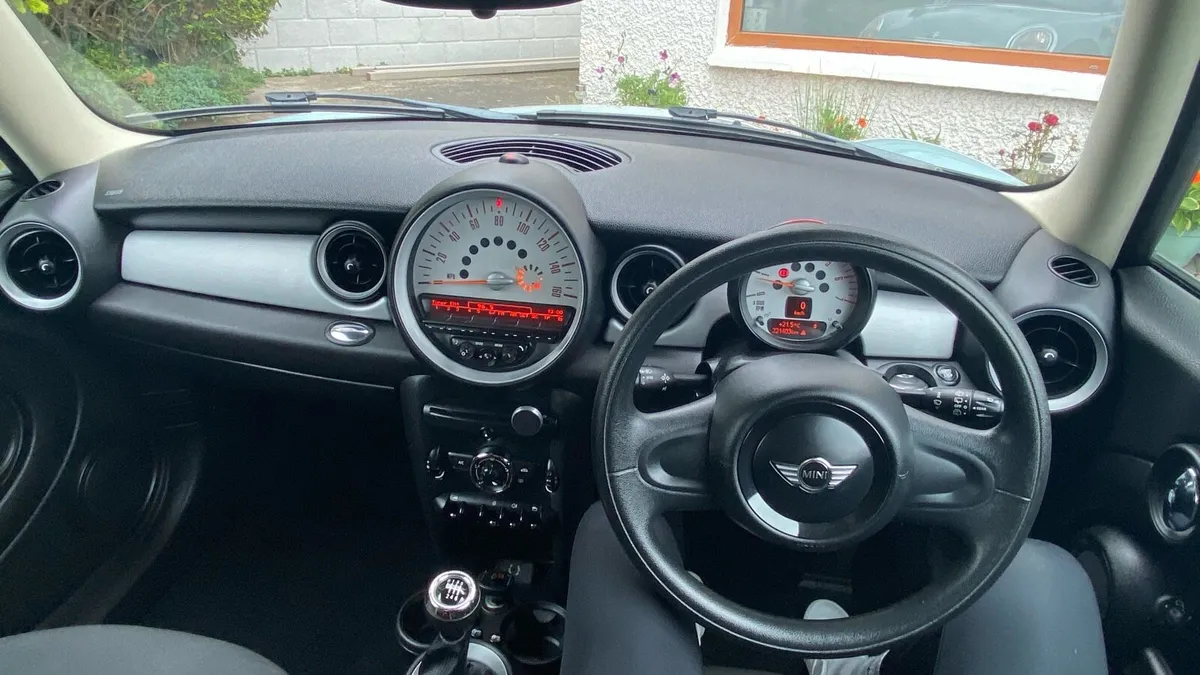 2013 MINI Cooper D - Image 3