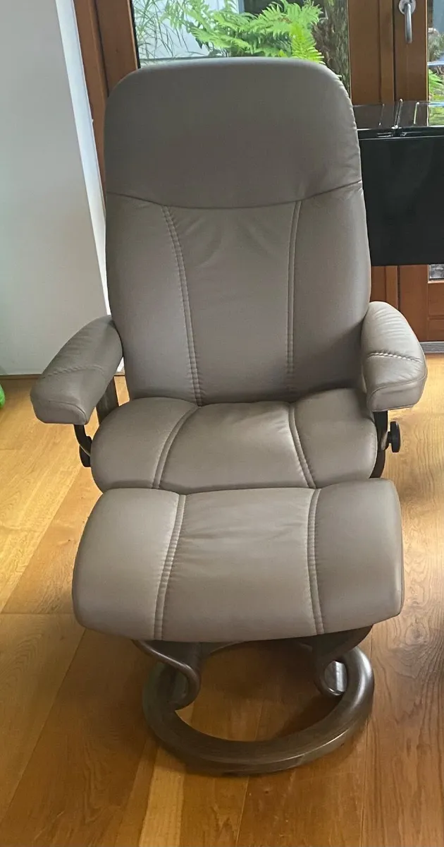 Furniture  leather recliner chair ( unused) - Image 2