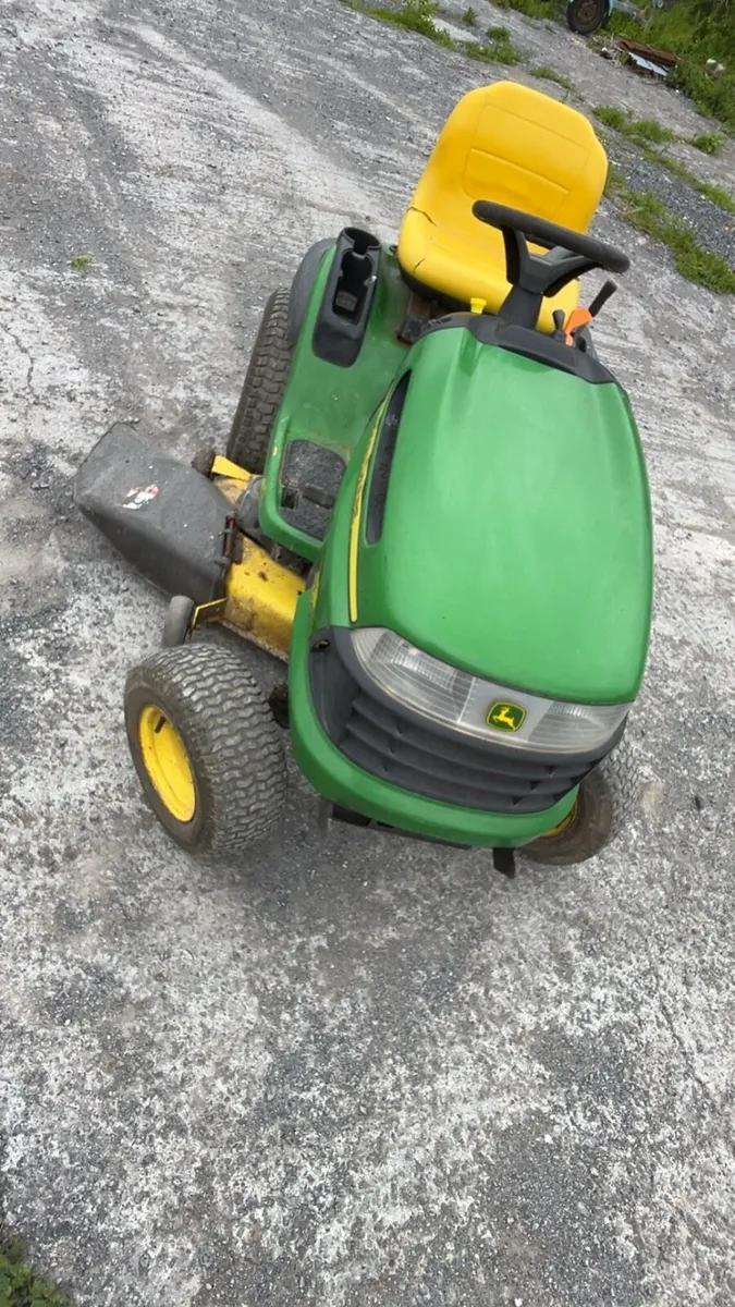 John Deere ride on mower - Image 2