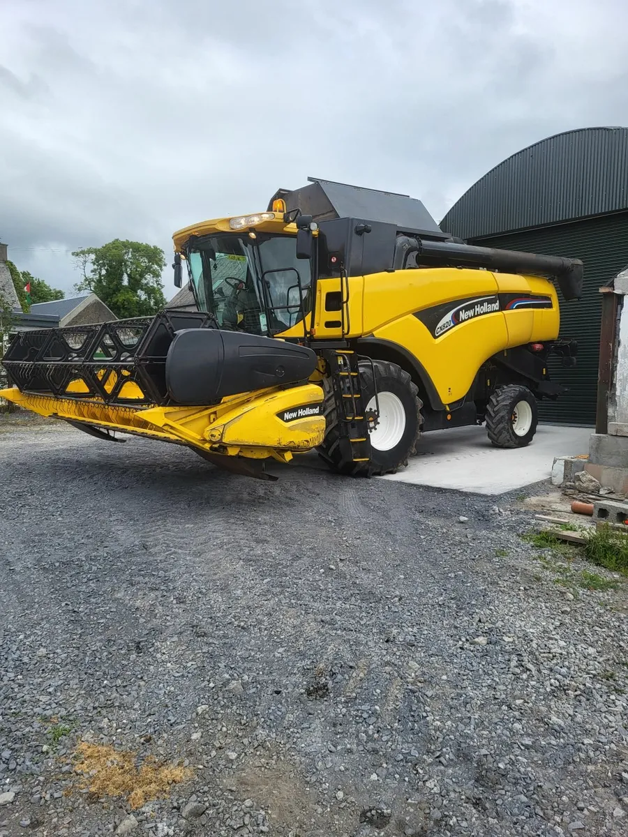 New Holland CX820 6 walker - Image 2