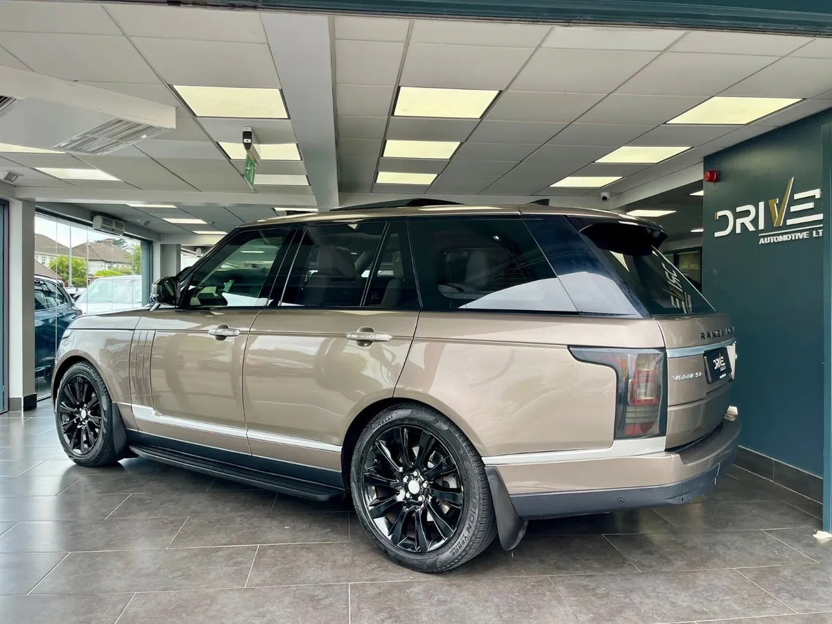 Land Rover Range Rover  Vogue SE 2017 - Image 2